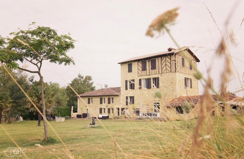 Auch House | A CLAIREFONTAINE