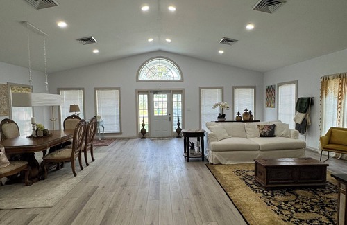 Kentwood House | A comfortable country cottage with unique charm and appeal.