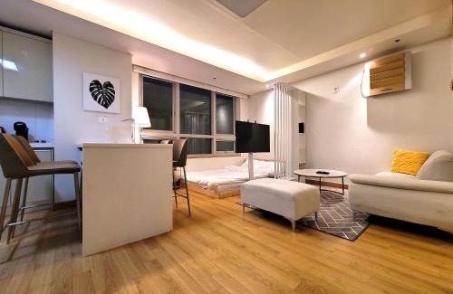 Yeoksam Apartment | A comfortable Gangnam house in the city center-537