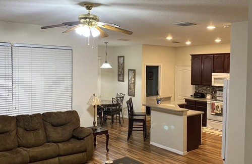 Kissimmee House | A Comfortable home away from home. In kissimmee close to Disney World