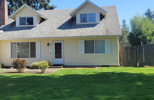 Aloha House | A comfortable home for friends and family to gather and play.
