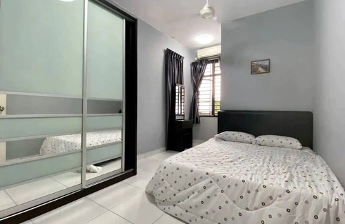 Tebrau House | A Comfy & Stylish 4BR Home with Private Pool