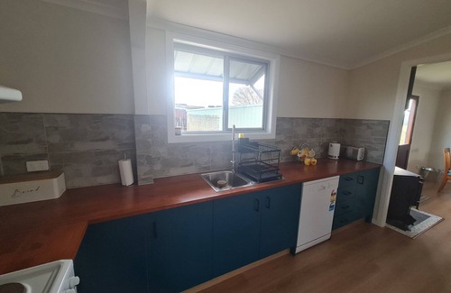 Tenterfield Cottage | A completely off grid accommodation for up to 4 adults for $260 per night