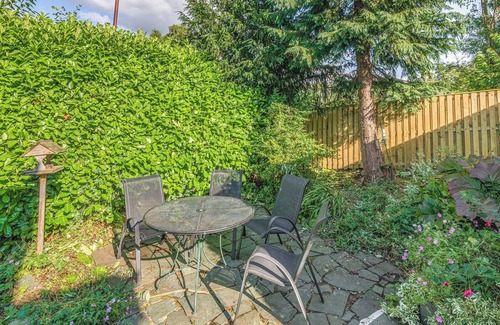 Keswick Cottage | A completely refurbished holiday home situated in a quiet residential area.