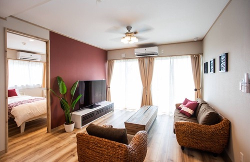 Miyakojima House | A condominium featuring red roof tiles It is a q/Miyakojima Okinawa