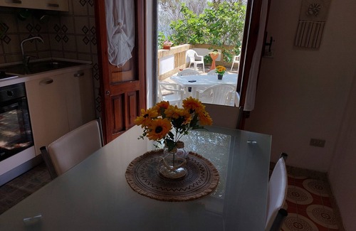 Marina Serra House | A corner of paradise in the green of an olive grove just a few steps from the sea