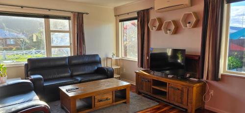 Kawaha Point House | A Cosy Home Away From Home