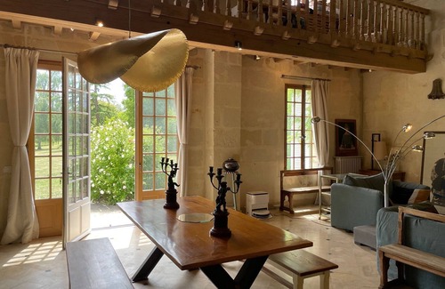 Troo House | A Country Mansion in a Great Private Park