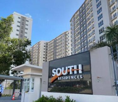 Las Pinas Apartment | A Cozy 2 Bedroom Unit with a Parking at Tower 2 South Residences SM Southmall