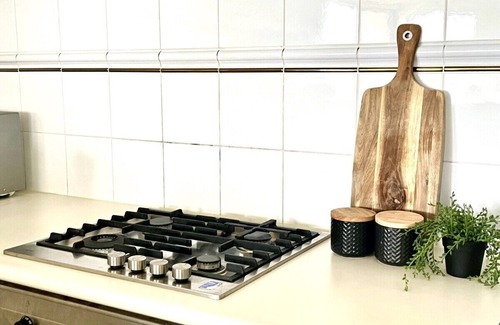 Melbourne Central Business District Apartment | A Cozy 2B2B Apt Next To Carlton Garden W/Parking