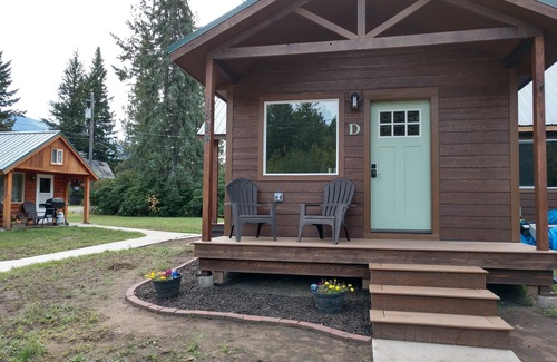 Columbia Falls Cabin | A cozy, affordable studio cabin close to Glacier Park, Flathead Lake and more!
