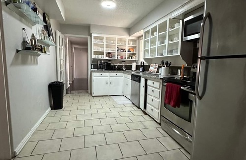 Meadowbrook House | A cozy and secure home that is a perfect getaway for your next visit!