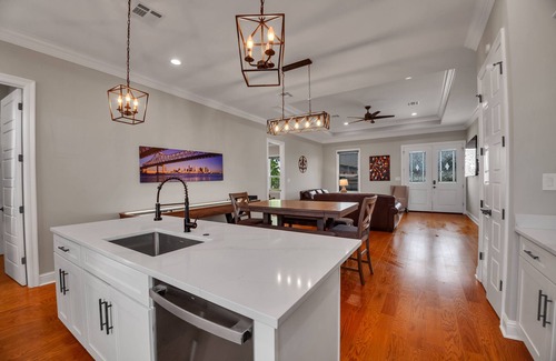 Chalmette House | A Cozy Getaway From a Long Day!