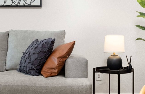Citrus Heights House | A Cozy Haven in the Heart of Sacramento, King Bed