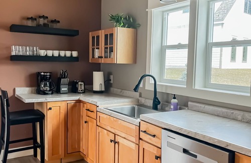 Stillwater House | A cozy home nestled in the heart of the river bluffs.