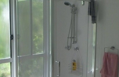 Forestdale Cottage | A cute cottage in a forest setting with FREE Wi-Fi