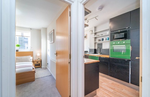 Gifford Apartment | A delightful two-bedroom apartment with private parking space. Sleeps 6.