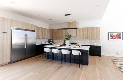 Southwest Village House | A Desert Dream | Perfect Getaway in Old Town!