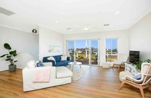 Goolwa Beach House | A Dunes View at Goolwa Beach- 4BR Wifi