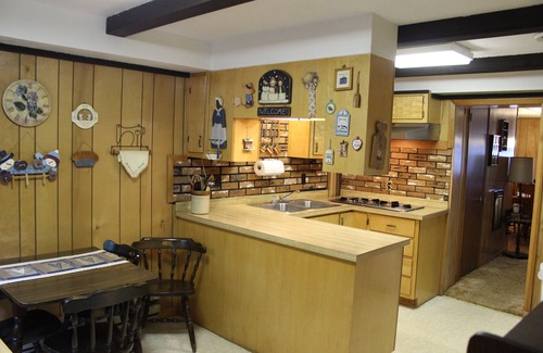 Brantingham Cottage | A family friendly camp - like home.