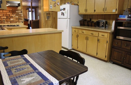 Brantingham Cottage | A family friendly camp - like home.