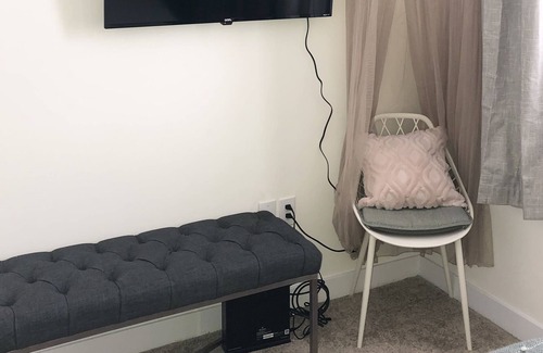 Fells Point Apartment | A Fells Point Dream! Location! Location! Location! Modern & Cozy Escape!