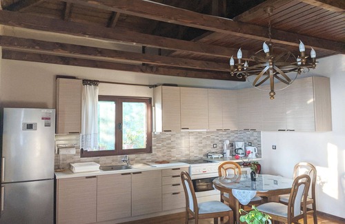Metamorfosi House | A first floor beachfront apartment at Metamorfosi Sithonia for 5 guests
