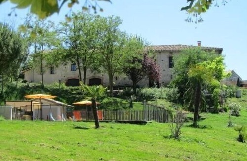 Labastide-Saint-Georges Cottage | A former coach inn in the XVII, in the heart of the country cocaine