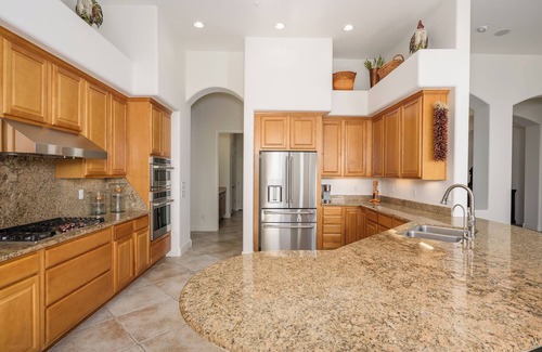 North Scottsdale House | A Fountain Hills Gem, Pool, BBQ, Fireplace, Bar, Views!