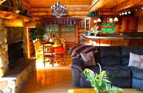 Harpers Ferry Cabin | A-Frame Cabin 5Bd/3bath, Hot Tub & Swimming Pond