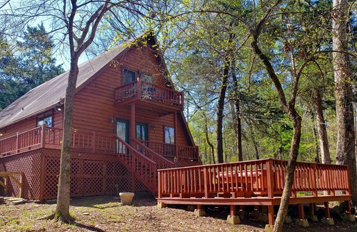 Whispering Hills House | A-Frame Cabin- Seasonal Hot tub, playset, dogs welcome!