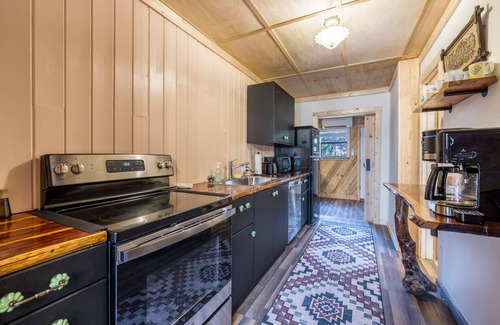 Demorest Cabin | A-Frame of Mind - Time to Kick Back and Relax