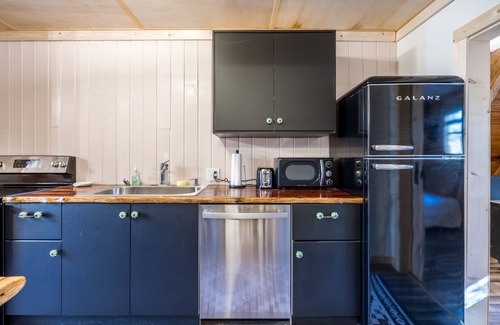 Demorest Cabin | A-Frame of Mind - Time to Kick Back and Relax