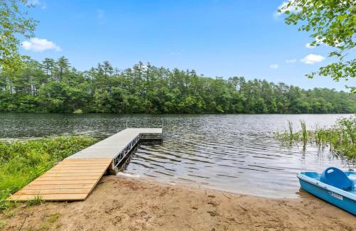 Oxford House | A-Frame Retreat with Inviting Hot Tub