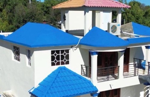 Monte Plata House | A fully equipped modern house 10 minutes from the beach of buen hombre.