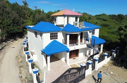 Monte Plata House | A fully equipped modern house 10 minutes from the beach of buen hombre.