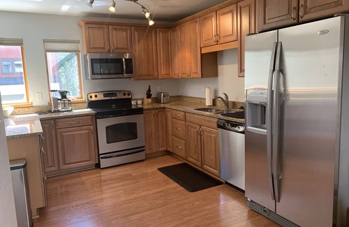 Intermountain House | A Fully Stocked and Remodeled 3 BR Vail Modern Condo in amazing West Vail!