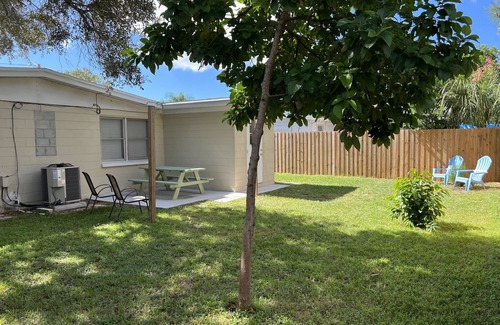 Orange Lake Village House | A.G.E. House, minutes to FL. Gulf Beaches