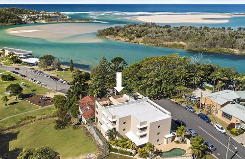 Nambucca Heads Apartment | A genuine lifestyle haven overlooking the beautiful Nambucca River and ocean views.