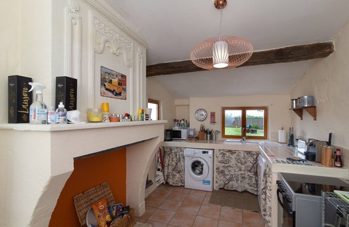 Saint-Mariens House | A Gite called La Grange, with garden, BBQ area and heated swimming pool.
