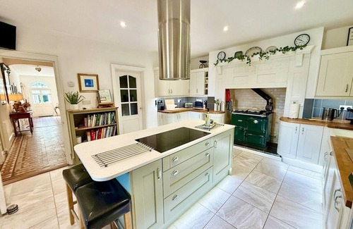 Laugharne House | A Grand Georgian Grade II Listed Mansion with view