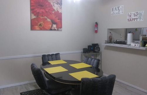 Warr Acres Condo | A GREAT FIND! Discounts for this Lovely, Clean, Colorful & Comfy 2B/2B Condo!