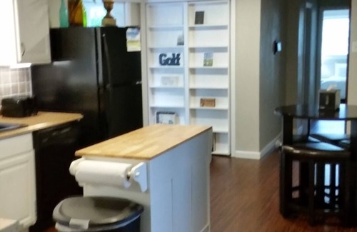 Vine Grove House | A great get -a -way!