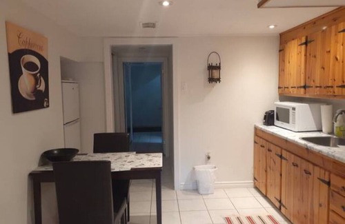 Wexford - Maryvale Apartment | A guest suite with free parking, 20min to downtown