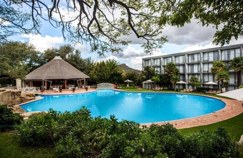 Maseru Apartment | A Haven of Comfort & Convenience! Outdoor Pool, Casino, FREE Parking Onsite!