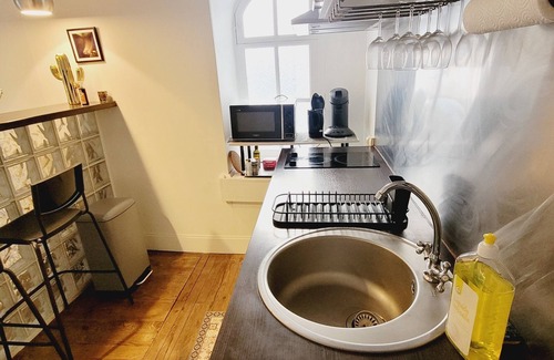 Bizanos Apartment | A haven of peace in the heart of the city