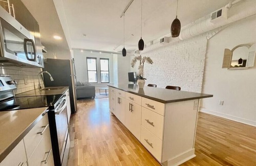 Old Market Apartment | A historic 1,200 square foot loft in the heart of the Old Market