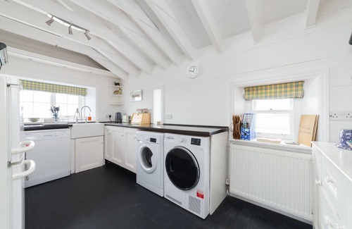 Castletown Cottage | A holiday cottage that sleeps 4 guests in 2 bedrooms