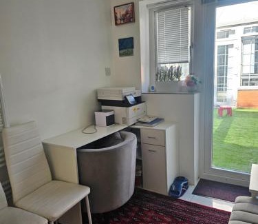 Lansbury House | A Home Away From Home