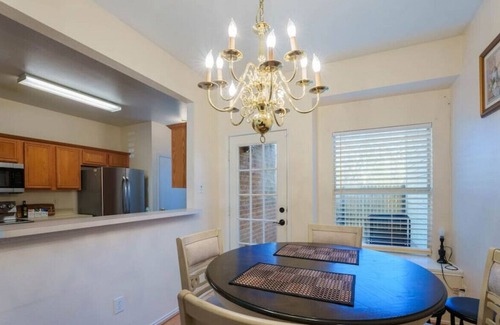 Garland House | A Homey and Relaxing Stay in Garland
